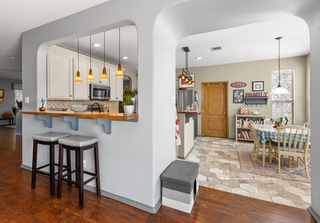 4405 Woodstock DR, Georgetown, TX 78633