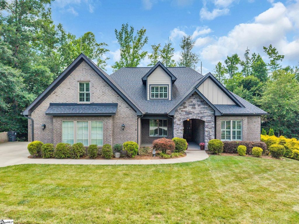 4 Colonel Storrs Court, Greer, SC 29650