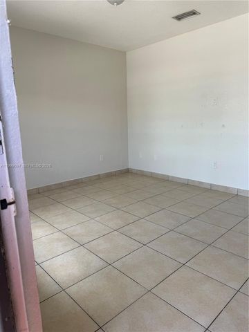 128 W 21st St 202, Hialeah, FL 33010