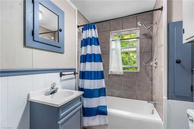 335 N Bridge Street, Jonesville, NC 28642