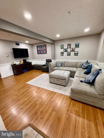 6647 CAMBRIA, Elkridge, MD 21075