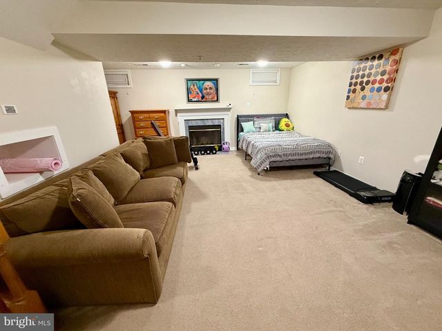 6647 CAMBRIA, Elkridge, MD 21075