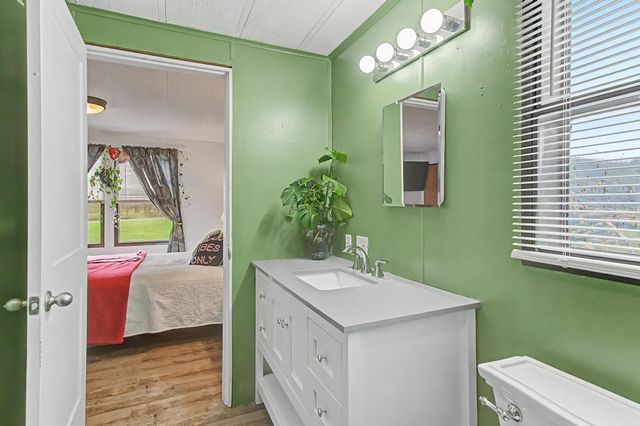 1928 W Corinth Road, Washington, VT 05675