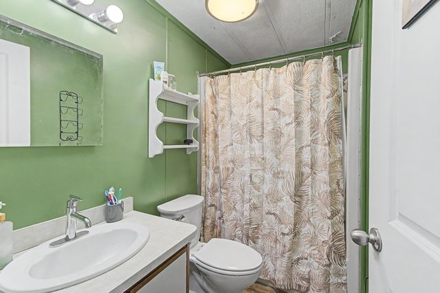 1928 W Corinth Road, Washington, VT 05675