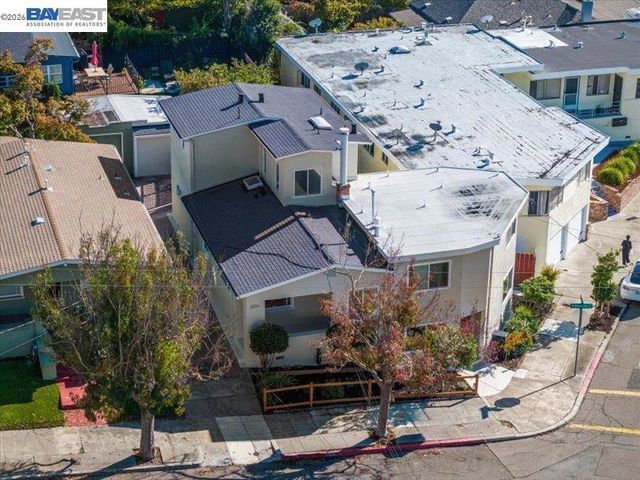 2924 Morcom Ave, Oakland, CA 94619