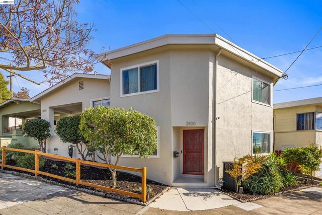 2924 Morcom Ave, Oakland, CA 94619