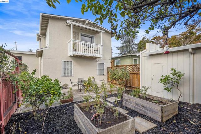 2924 Morcom Ave, Oakland, CA 94619