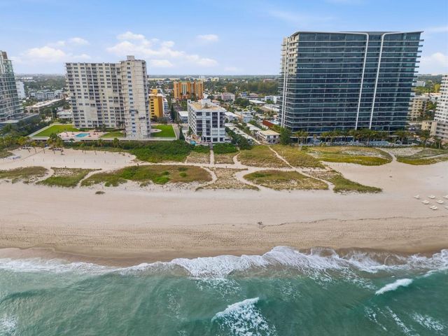 3221 NE 8th Street 305, Pompano Beach, FL 33062