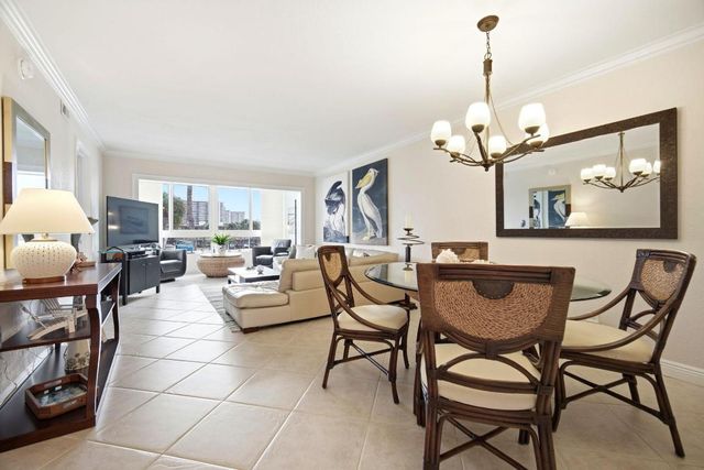 3221 NE 8th Street 305, Pompano Beach, FL 33062