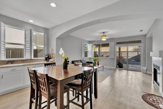 615 Watercolor Ln, West Sacramento, CA 95605