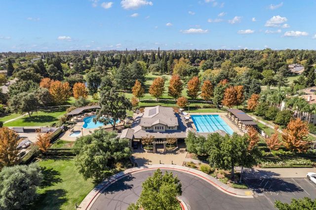 615 Watercolor Ln, West Sacramento, CA 95605