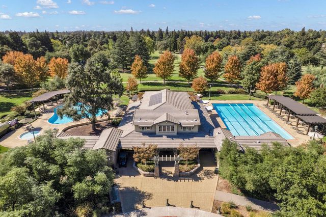 615 Watercolor Ln, West Sacramento, CA 95605