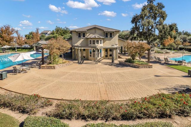 615 Watercolor Ln, West Sacramento, CA 95605