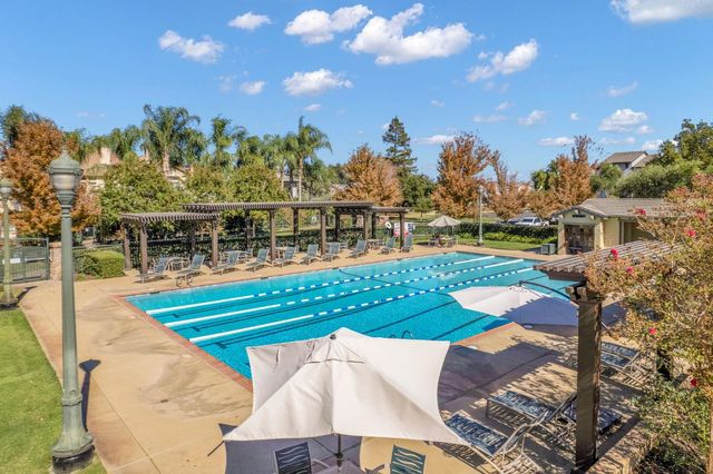615 Watercolor Ln, West Sacramento, CA 95605