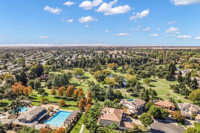 615 Watercolor Ln, West Sacramento, CA 95605