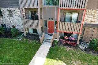 8711 Candlewood Trail 5, Brighton, MI 48116
