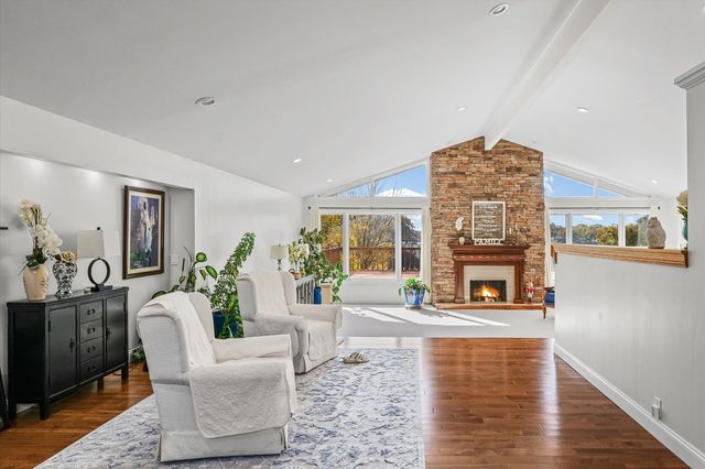 120 Thornhill Drive, Danville, IL 61832