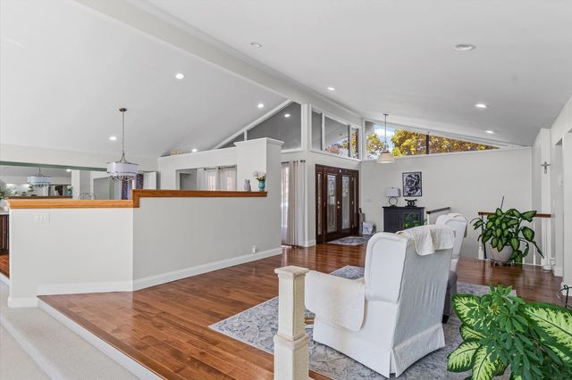 120 Thornhill Drive, Danville, IL 61832