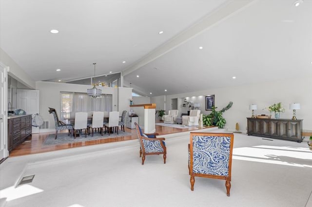 120 Thornhill Drive, Danville, IL 61832