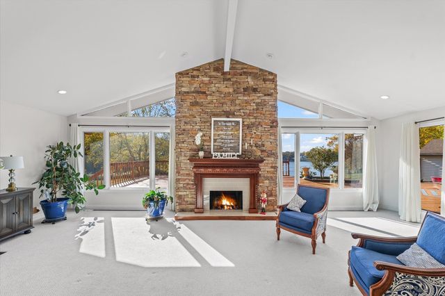 120 Thornhill Drive, Danville, IL 61832