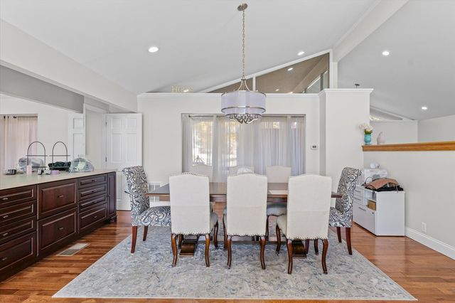 120 Thornhill Drive, Danville, IL 61832