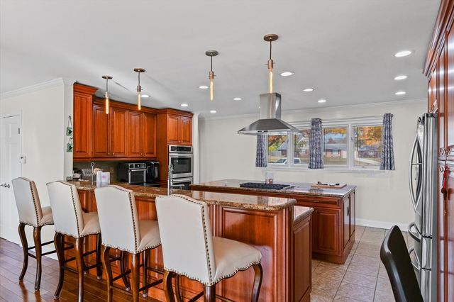 120 Thornhill Drive, Danville, IL 61832