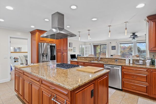 120 Thornhill Drive, Danville, IL 61832