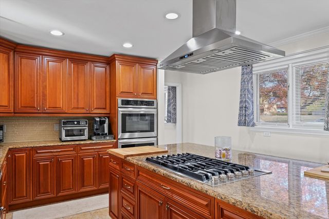 120 Thornhill Drive, Danville, IL 61832