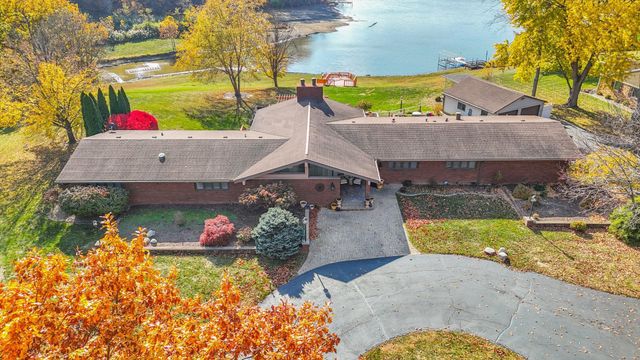 120 Thornhill Drive, Danville, IL 61832