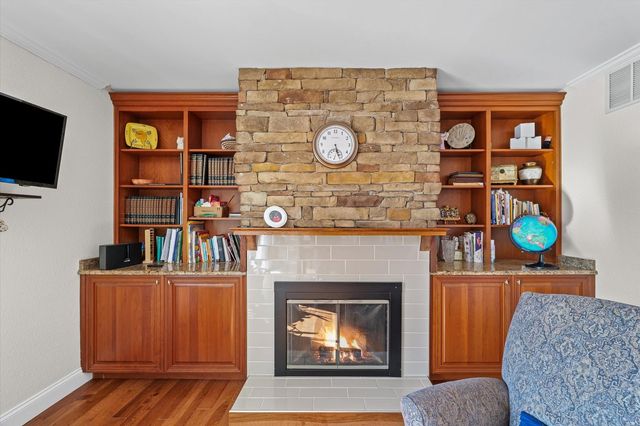 120 Thornhill Drive, Danville, IL 61832