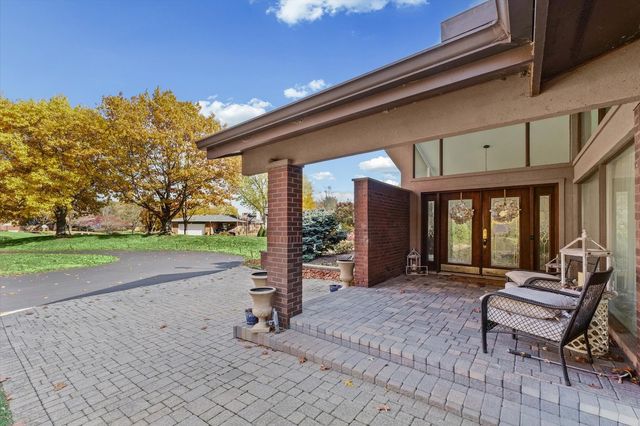 120 Thornhill Drive, Danville, IL 61832