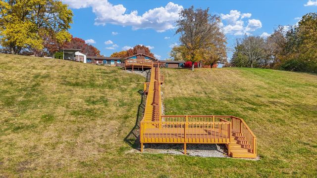 120 Thornhill Drive, Danville, IL 61832