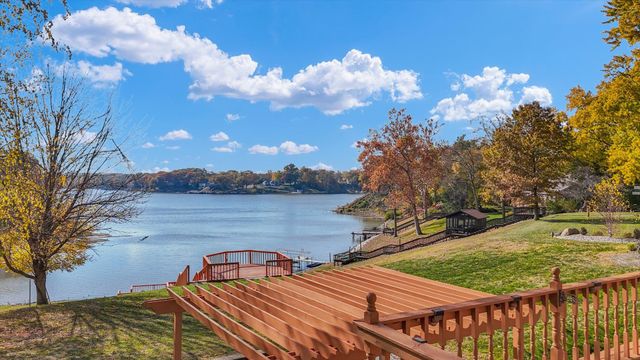 120 Thornhill Drive, Danville, IL 61832