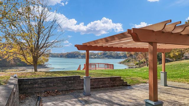 120 Thornhill Drive, Danville, IL 61832