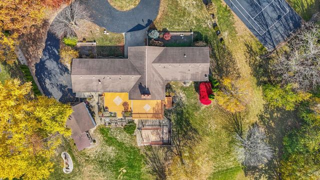 120 Thornhill Drive, Danville, IL 61832