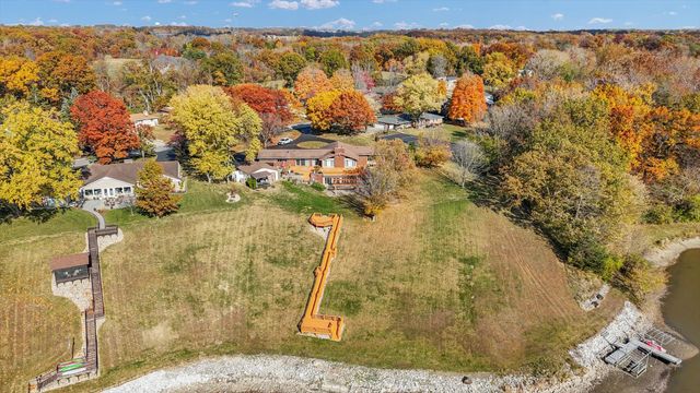 120 Thornhill Drive, Danville, IL 61832