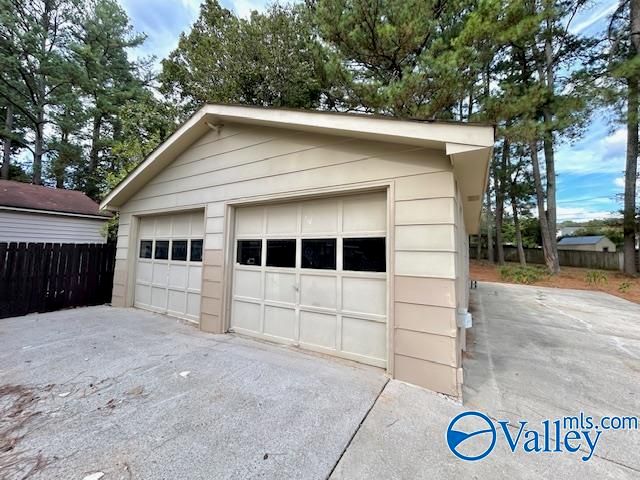 318 Graycroft Drive, Huntsville, AL 35802