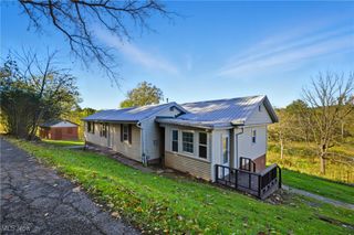 200 South Street, Lubeck, WV 26101