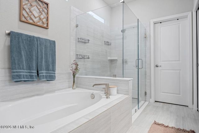 4648 FARMHOUSE GATE Trail, Jacksonville, FL 32226