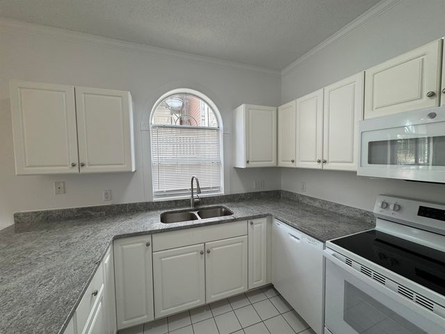 4733 Wild Iris Dr Apt 204, Myrtle Beach, SC 29577