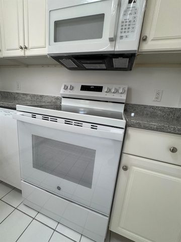 4733 Wild Iris Dr Apt 204, Myrtle Beach, SC 29577