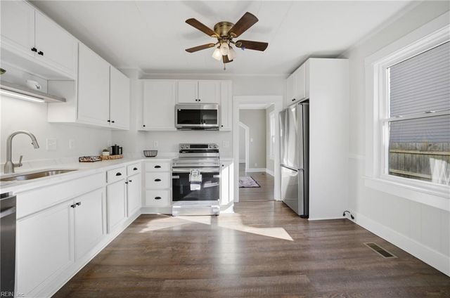 2629 Greenwood DR, Portsmouth, VA 23702