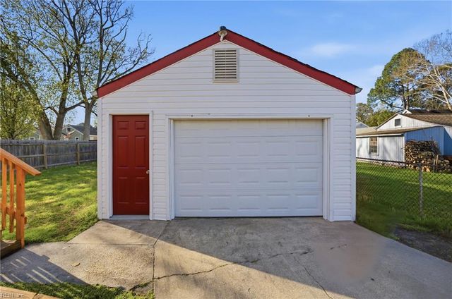 2629 Greenwood DR, Portsmouth, VA 23702