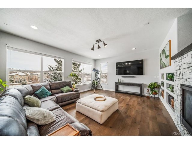 8537 Winter Berry Dr, Castle Pines, CO 80108