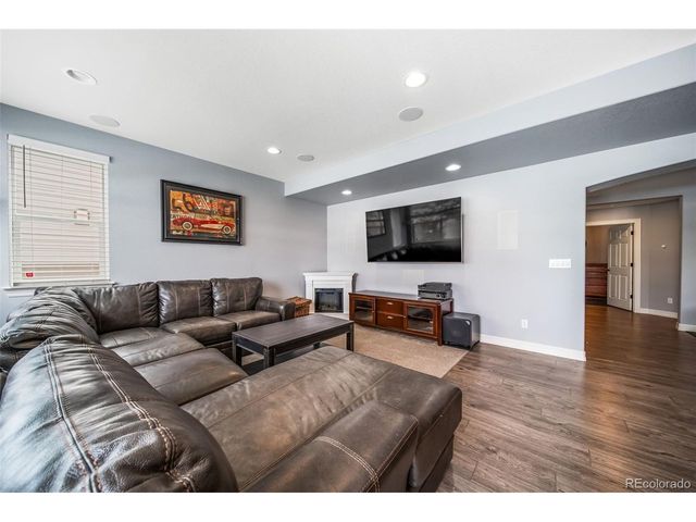 8537 Winter Berry Dr, Castle Pines, CO 80108