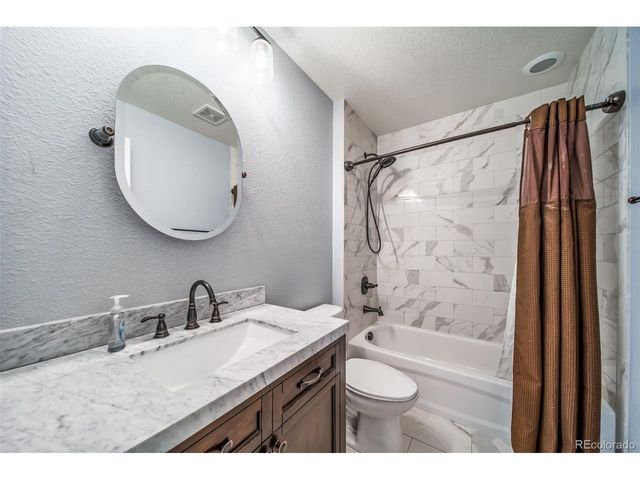 8537 Winter Berry Dr, Castle Pines, CO 80108