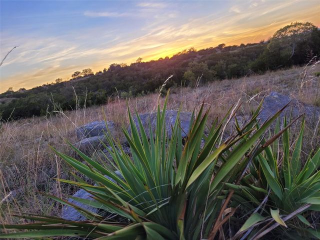 261 Cedar Mountain DR, Spicewood, TX 78669