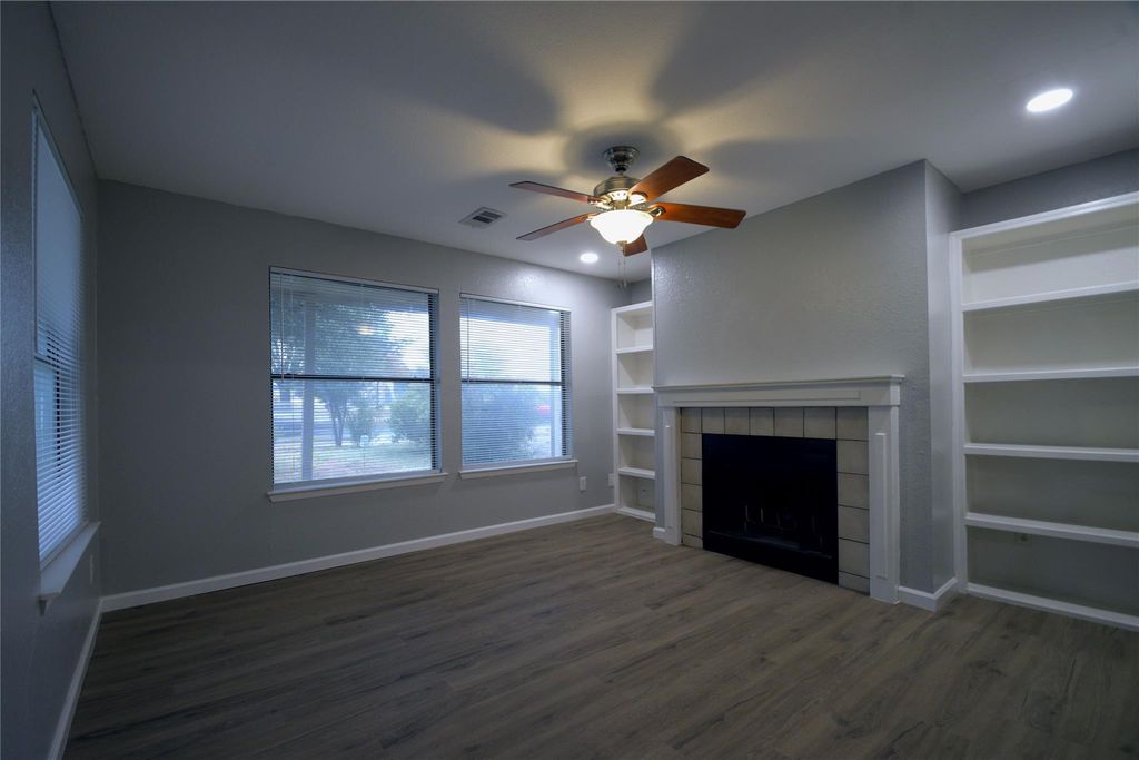 3007 W SLAUGHTER LN B, Austin, TX 78748