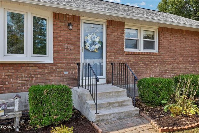 99 Vaughn Drive, Guilderland, NY 12203