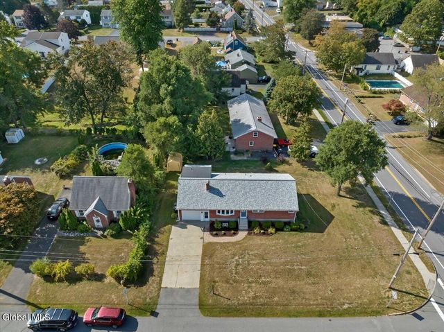 99 Vaughn Drive, Guilderland, NY 12203